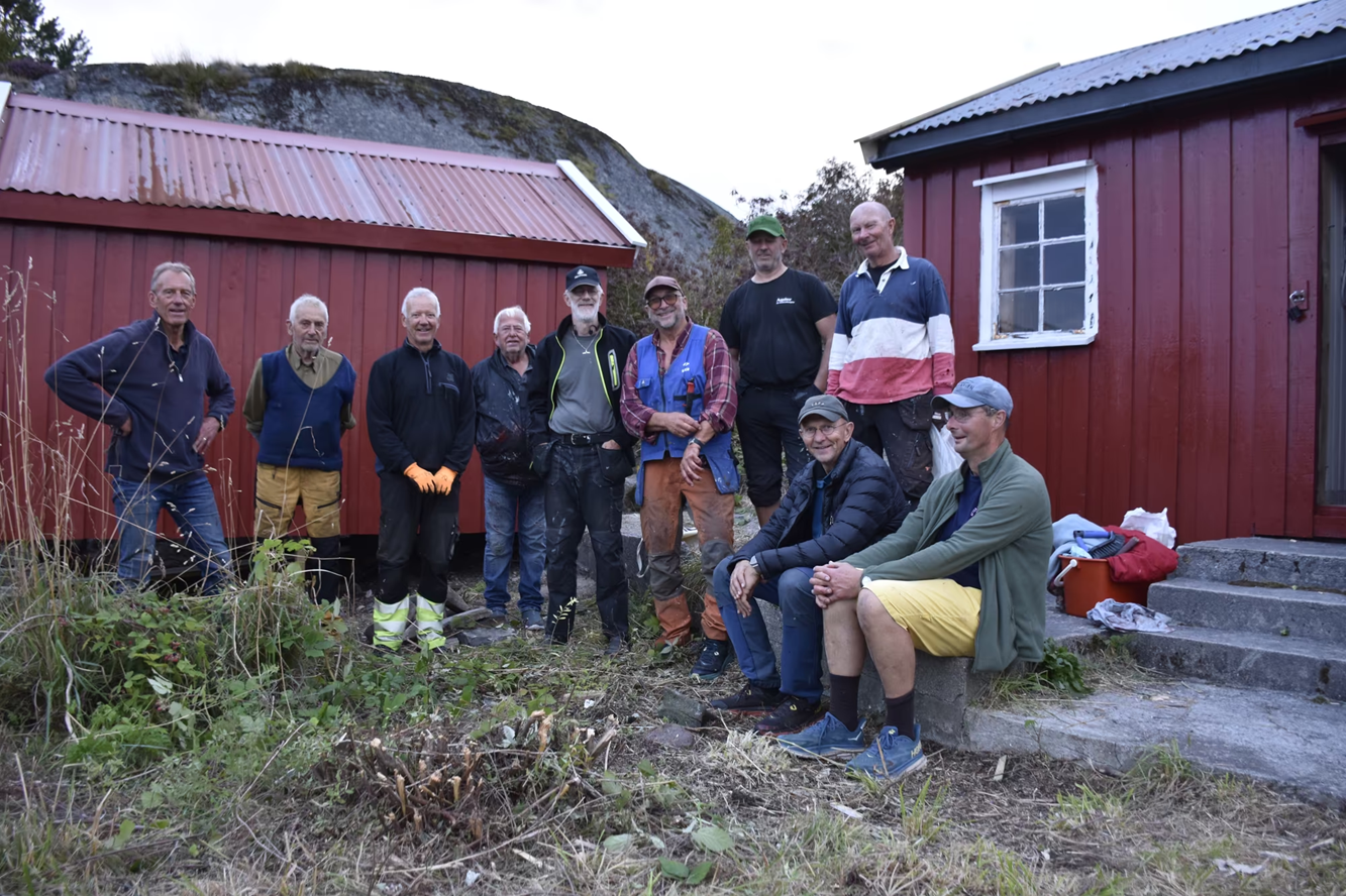 Adressa 30.09.25 Kryssen Dugnadsgjeng Jobber på: Byselskapet jobber iherdig og har en god dugnagdsånd. Foto: Finn Ljøsne